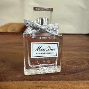 MISS DIOR BLOOMING BOUQUET Eau De Toilette .05 fl. oz. 7.5 ml. TRAVEL MINI